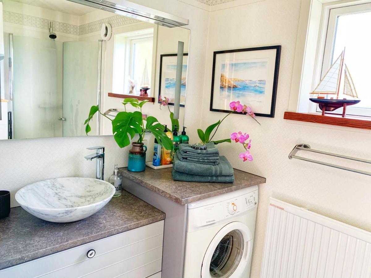 Holiday home The Blomsholm - Recharge Your Electric Car *
