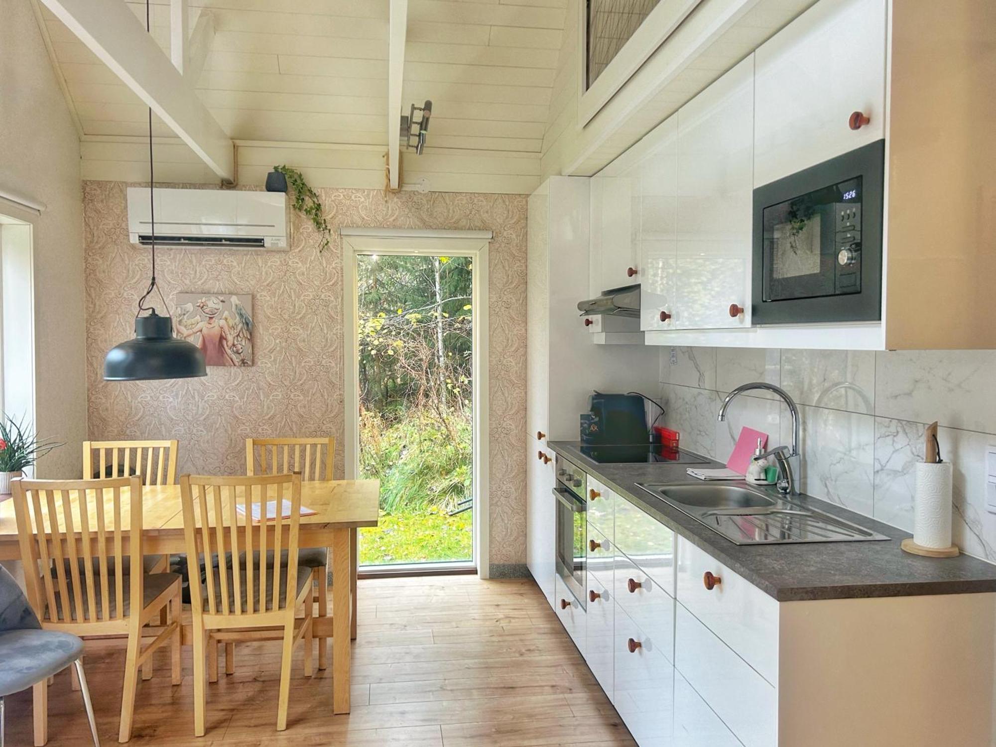The Blomsholm - Recharge Your Electric Car Holiday home *
